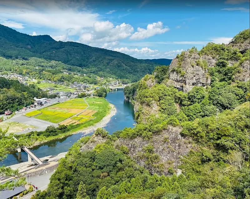 Private Yabakei Gorge hiking and Rakanji Temple Tour