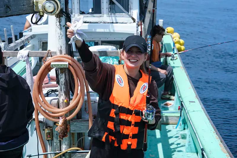13:30-16:30 Hands-on fishing experience with local fishermen