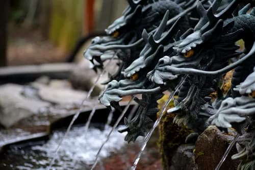 Hakone Shrine & Kuzuryu Shrine are power spots in Hakone