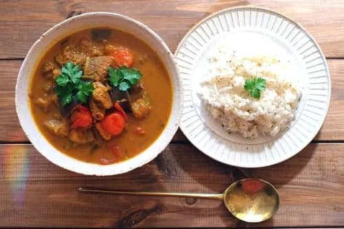 Digging into the Secret of “Curry Town” - Jinbōchō!