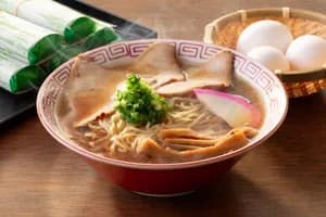 Wakayama Food Tour: Izakaya Dinner, Ramen & Drinks Included