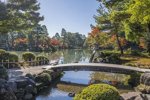 The Kanazawa That Samurai Built — Walked With Someone Who Knows Every Stone