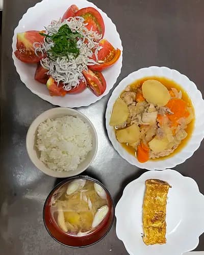 Seiro meal―Japanese traditional steamer―with funny girls!
