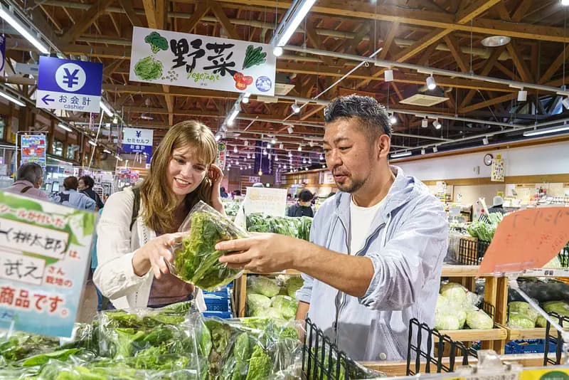 Day2  10:00-11:00  After breakfast, grocery shopping at “Michi no Eki Mukata”