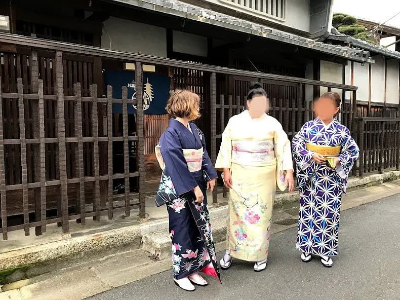 Nara Old Town Walking Tour in Kimono