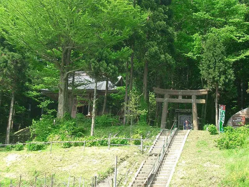Sennindo Shrine