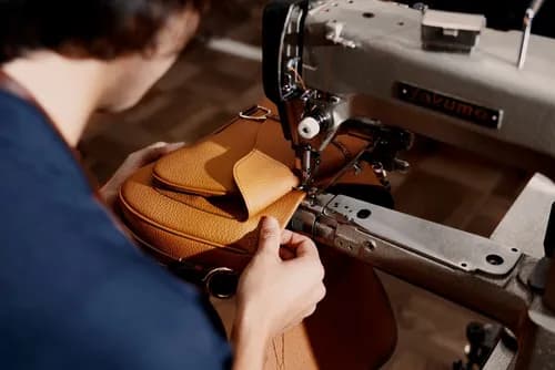 A Close Look at the Origins of the Craftsmanship at Somés Saddle, Japan’s Only Horse Tack Manufacturer.