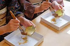 Kinpakuya Sakuda Main Store (Gold Leaf Crafting Workshop)